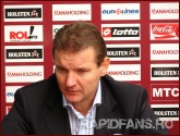<<->> APASA pentru FOTO la dimensiunea mare <<->> <<->> 2007.10.06 Conferinta Rapid (14)